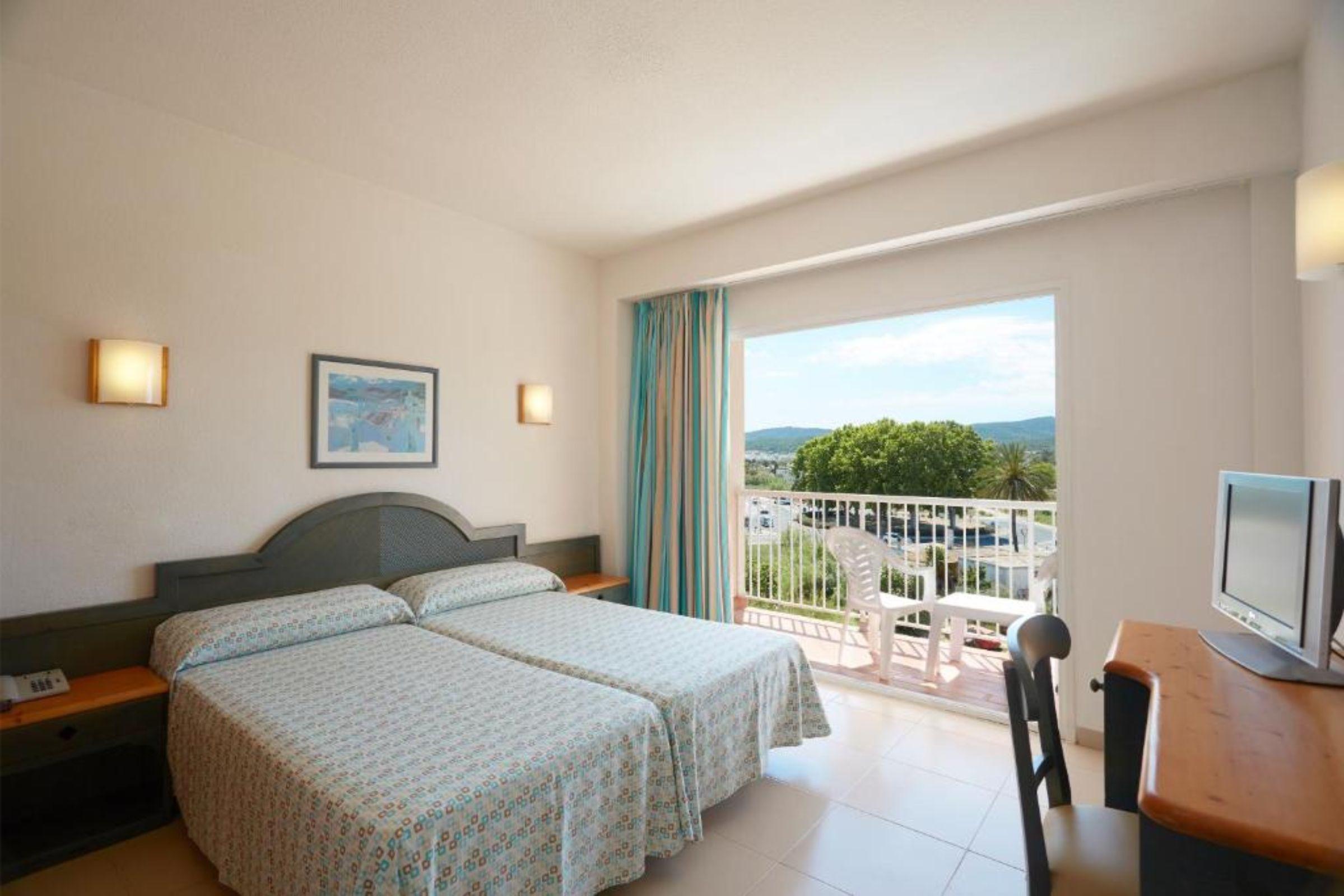 Invisa Hotel Es Pla - Adults Only Сан-Антоніо Екстер'єр фото