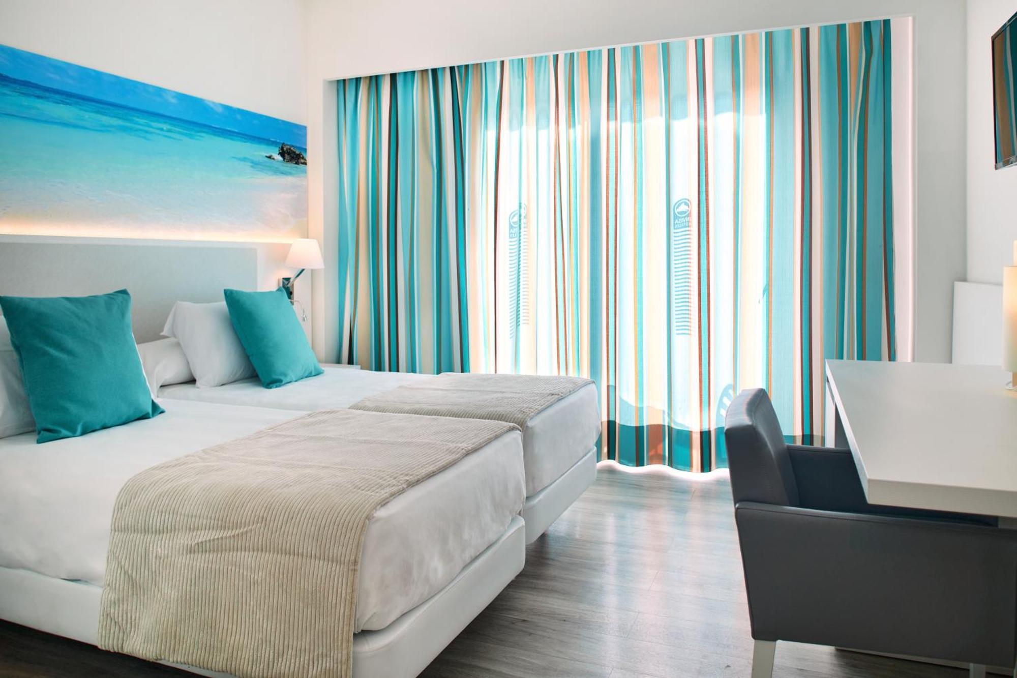 Invisa Hotel Es Pla - Adults Only Сан-Антоніо Екстер'єр фото