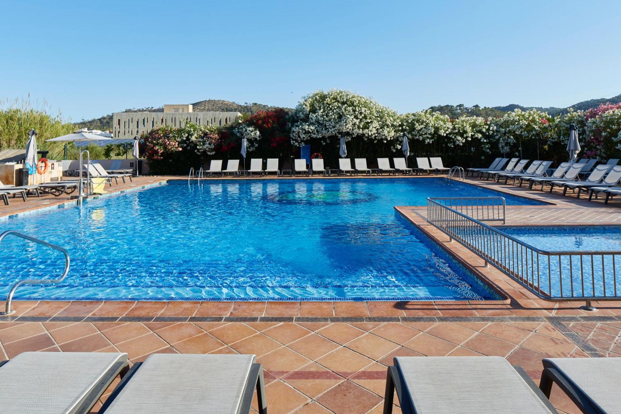 Invisa Hotel Es Pla - Adults Only Сан-Антоніо Екстер'єр фото